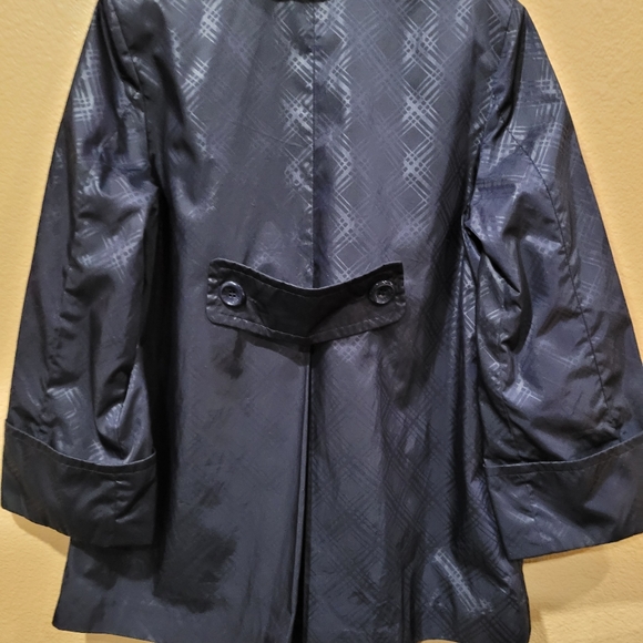 Anne Klein trench coat - Picture 4 of 11